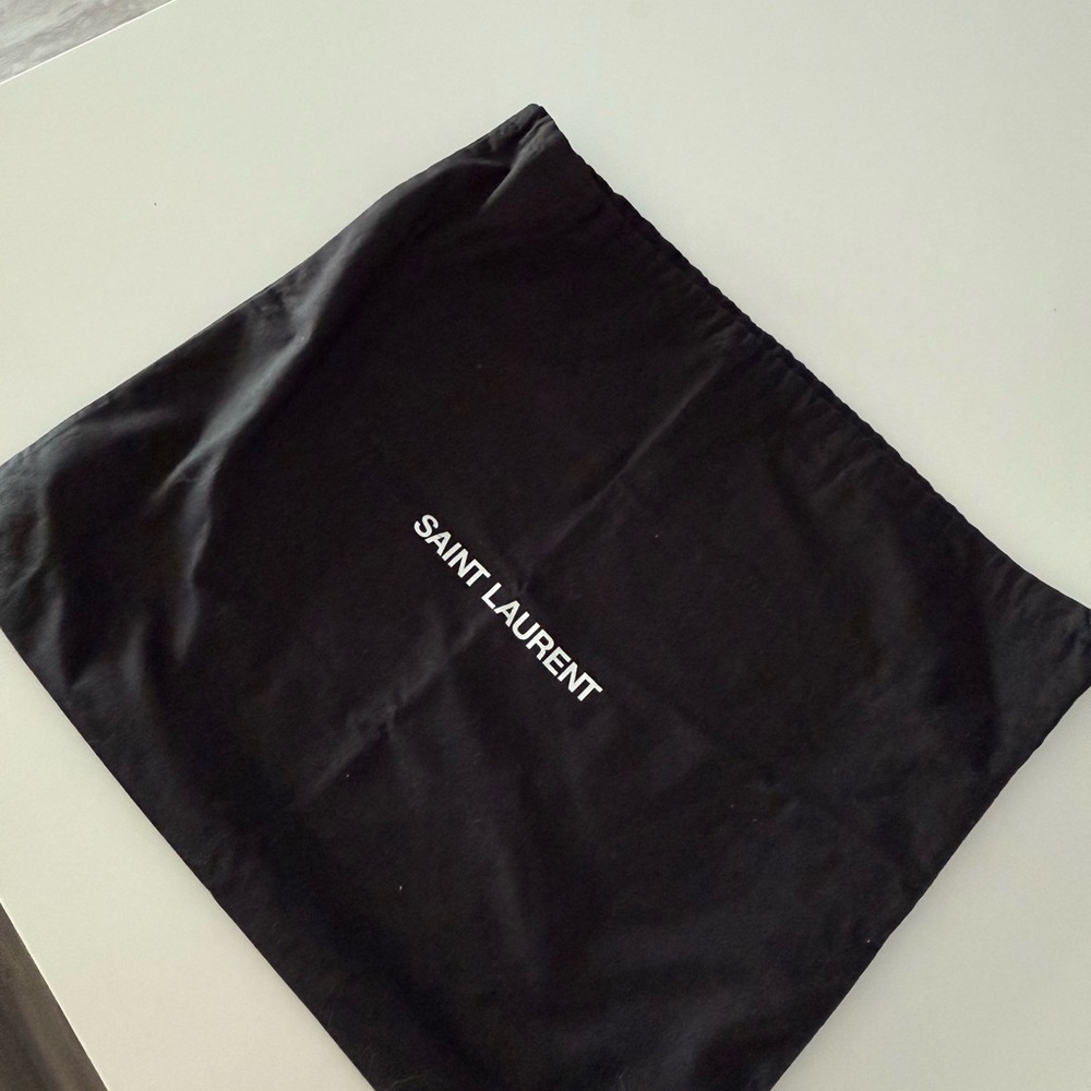Yves Saint Laurent Niki medium flap in crinkled leather - Picture 12 of 12